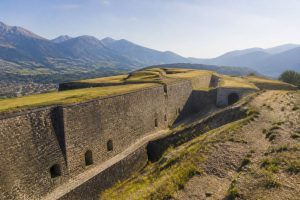 Forts de Briançon : une plongée dans l’histoire militaire des Alpes du Sud