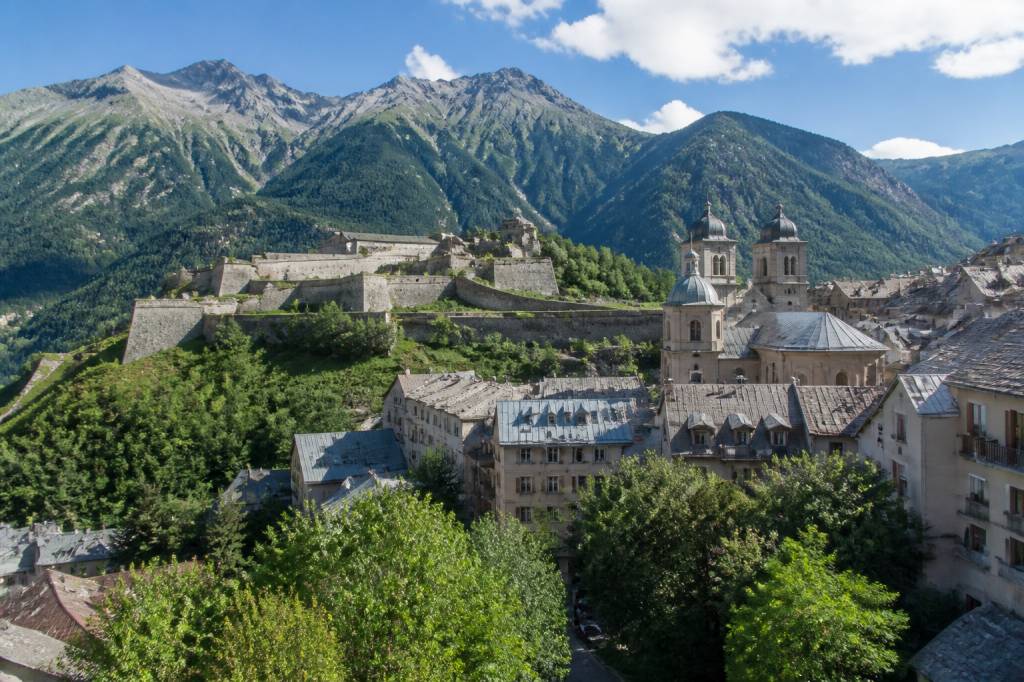 Briançon : activités à découvrir pour explorer la montagne et le patrimoine alpin