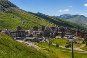 Les Menuires été avis : ce qu’il faut savoir avant votre séjour en montagne